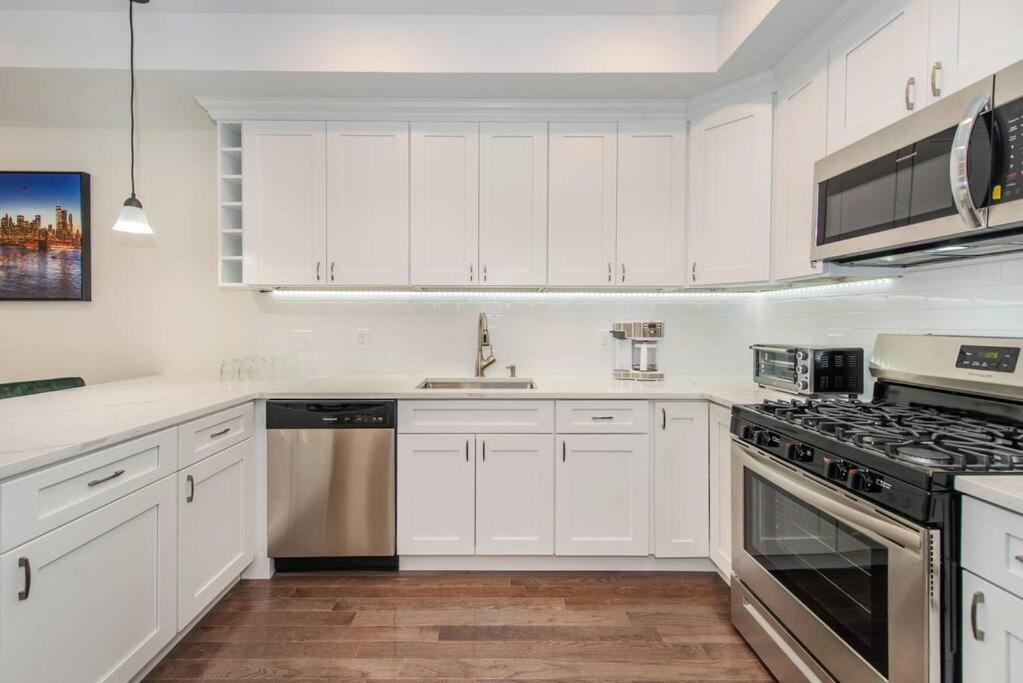 Stylish Chic Condo Nyc At Fingertips North Bergen Luaran gambar